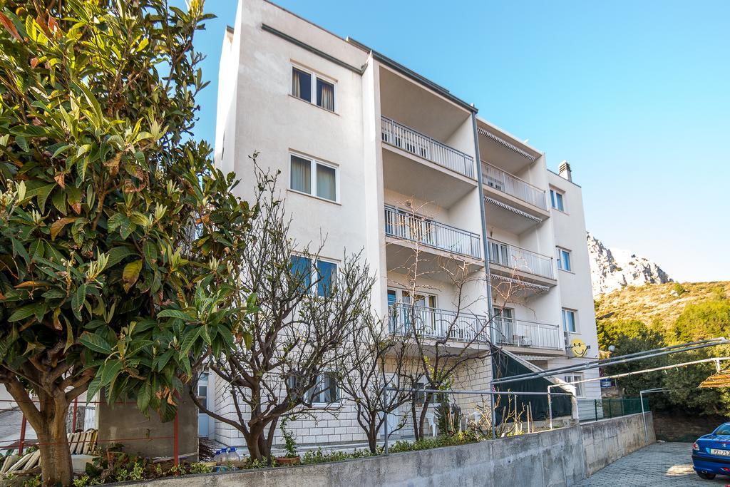 Apartments Maria Duce Bagian luar foto